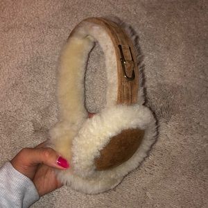 UGG Genuine Shearling Wired Earmuffs Chestnut
